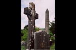 Creus celtes i torres cilíndriques a Glendalough