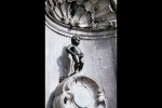 Maneken Pis, emblema de Brusel·les. Més petit del que et pots imaginar...