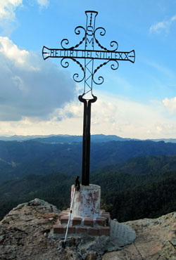 Santa Margarida de Vallors,  Les Roques del Rei, Mare de Déu del Pedró (Sant Hilari Sacalm)
